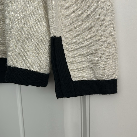 A. New. Day Sliver, Gold and Black Cardigan size XXL - Picture 4 of 6